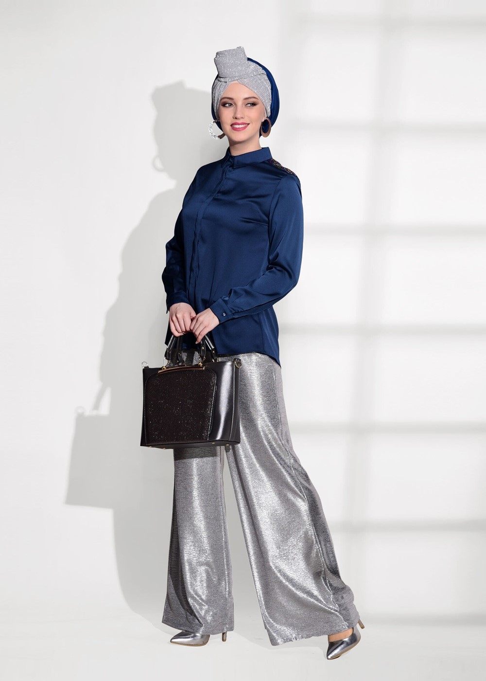 Vêtements hijab BLEU MARINE TUNIQUE DÉTAIL PAILLETTE 8402