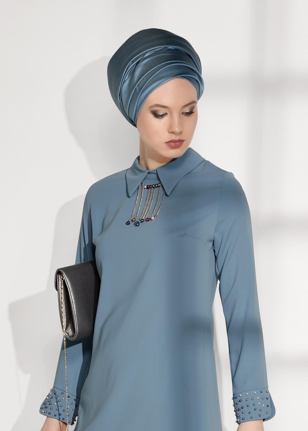 Tesettür giyim MAVİ MANŞETLERİ BONCUK DETAYLI TUNİK 8707 