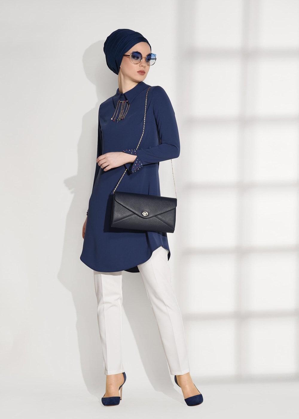 Tesettür giyim LACİVERT MANŞETLERİ BONCUK DETAYLI TUNİK 8707 