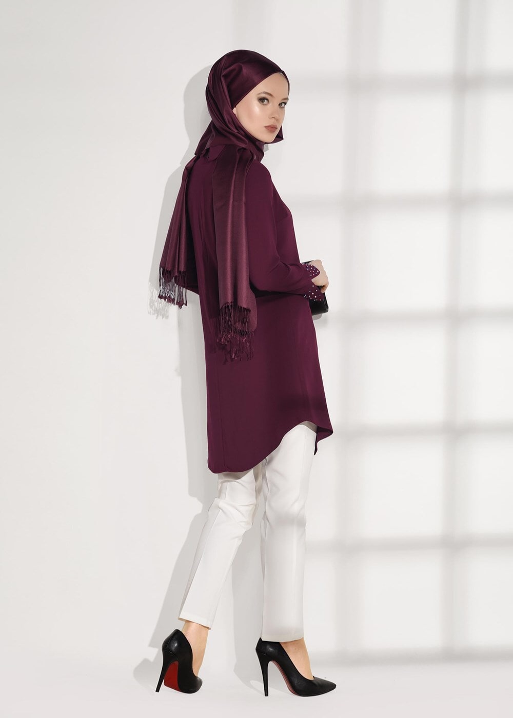 Tesettür giyim MOR MANŞETLERİ BONCUK DETAYLI TUNİK 8707 