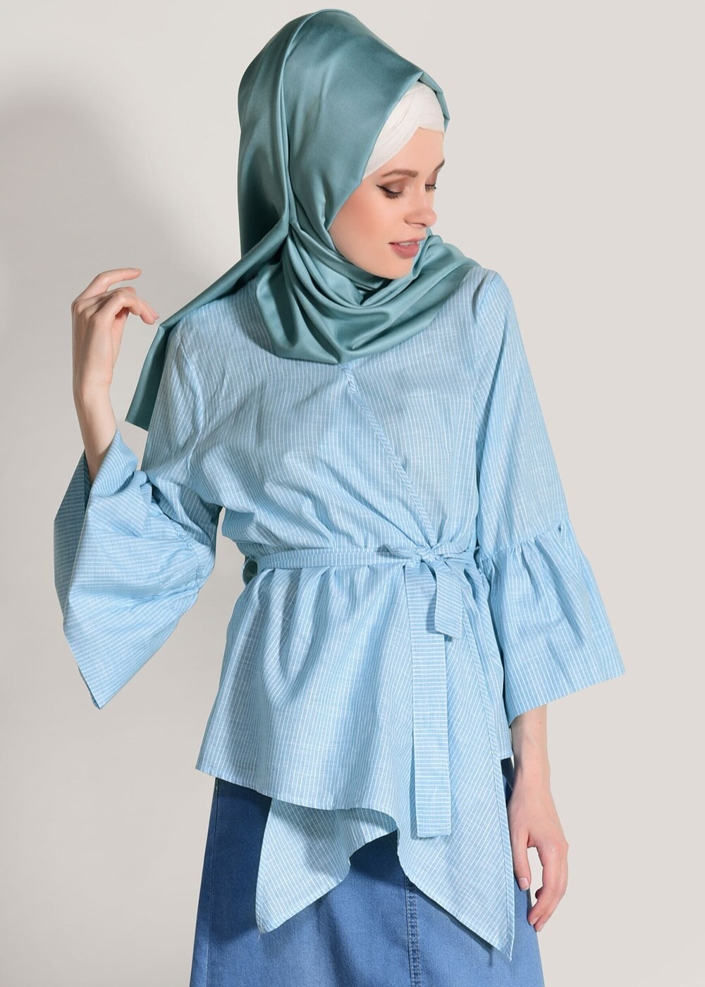 Hijab clothing BLUE STRIPE DETAIL BLOUSE 500082 