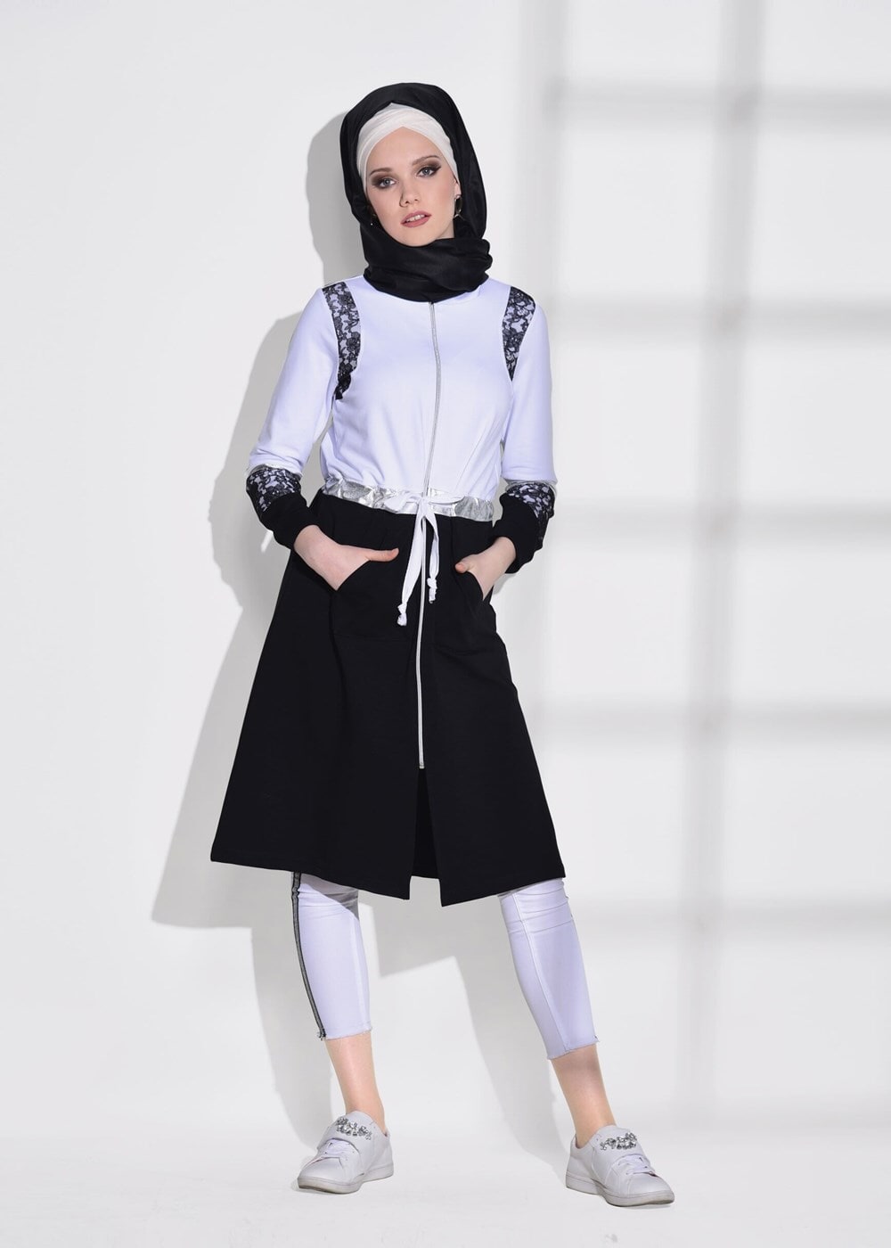 Tesettür giyim SİYAH DANTEL DETAYLI SPOR CEKET 5018 