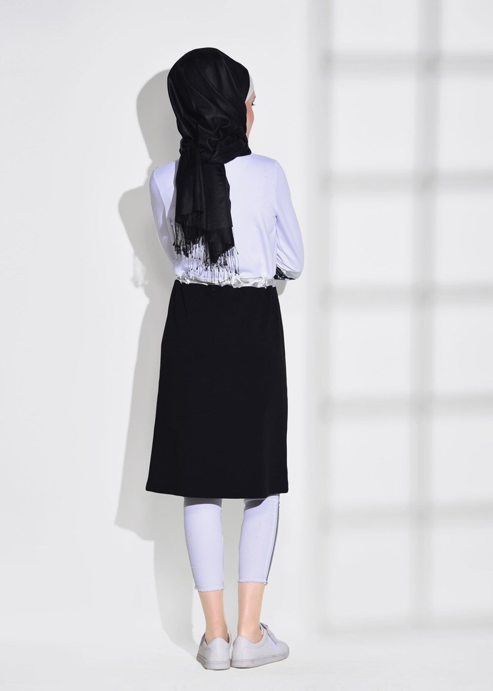 Tesettür giyim SİYAH DANTEL DETAYLI SPOR CEKET 5018 