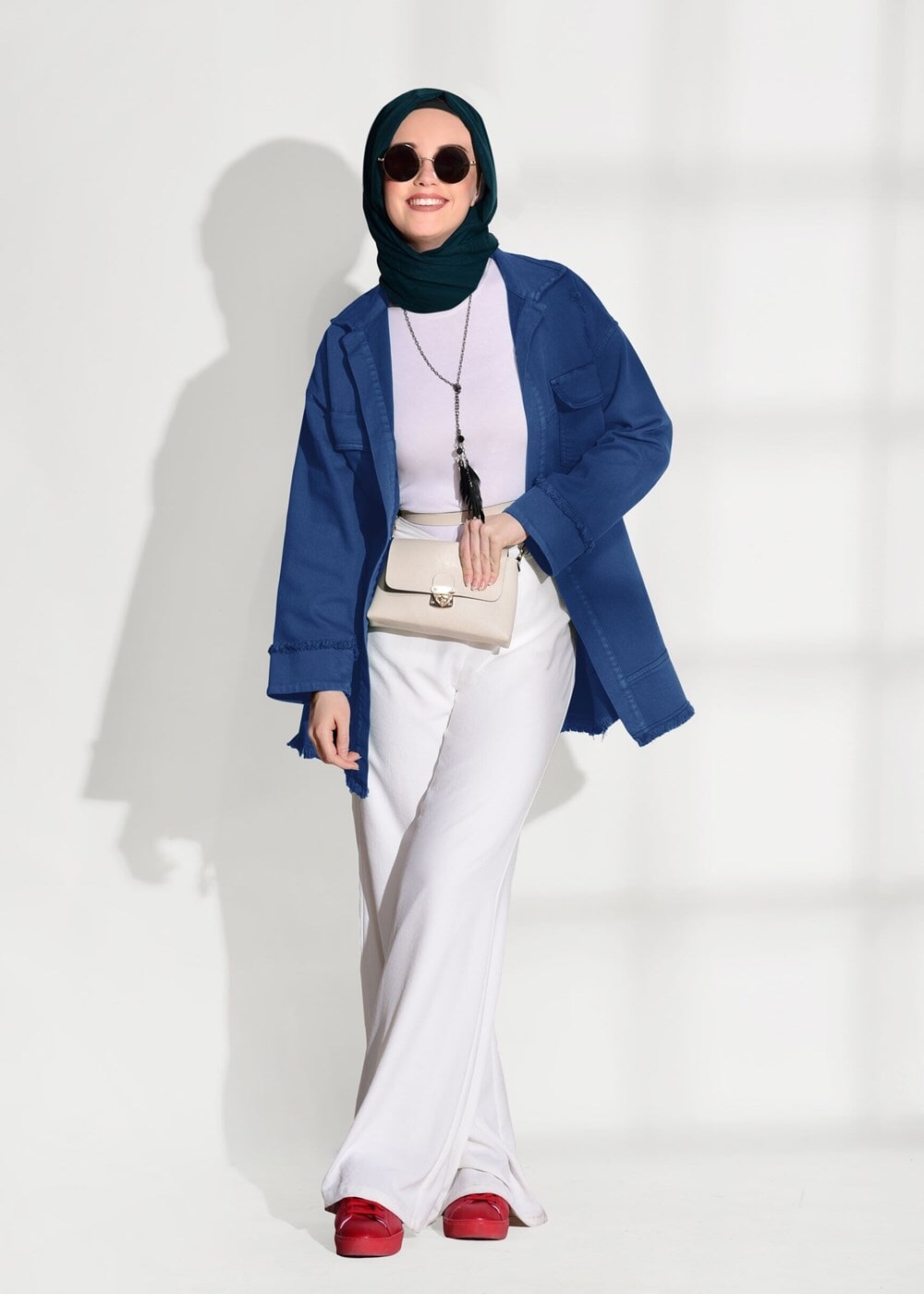 Tesettür giyim MAVİ PÜSKÜL DETAYLI DENİM CEKET 8126