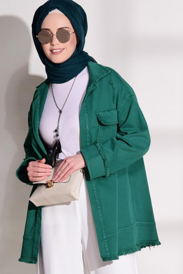 Tesettür giyim  PÜSKÜL DETAYLI DENİM CEKET 8126 - TRENDTESETTÜR