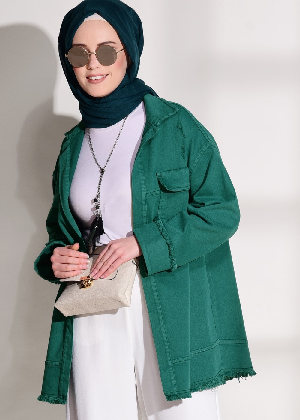 Tesettür giyim YEŞİL PÜSKÜL DETAYLI DENİM CEKET 8126