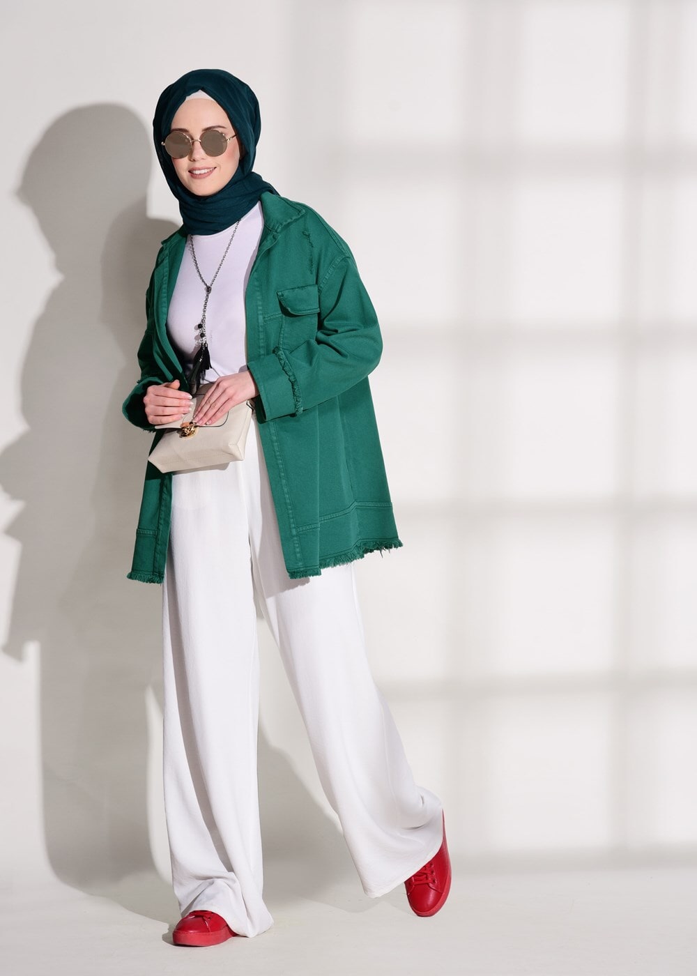 Tesettür giyim YEŞİL PÜSKÜL DETAYLI DENİM CEKET 8126