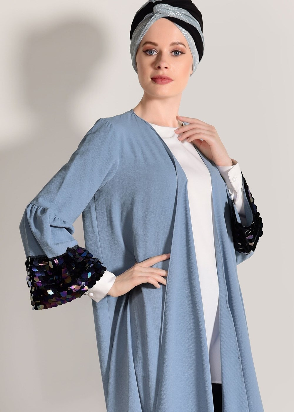 Tesettür giyim MAVİ KOLLARI BÜZGÜ DETAYLI PUL PAYETLİ CEKET 9658 