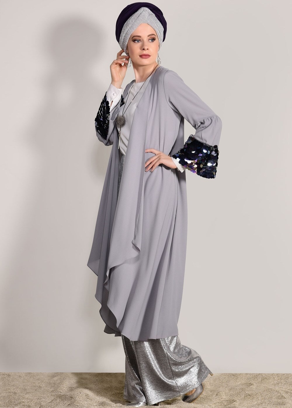 Tesettür giyim GRİ KOLLARI BÜZGÜ DETAYLI PUL PAYETLİ CEKET 9658 