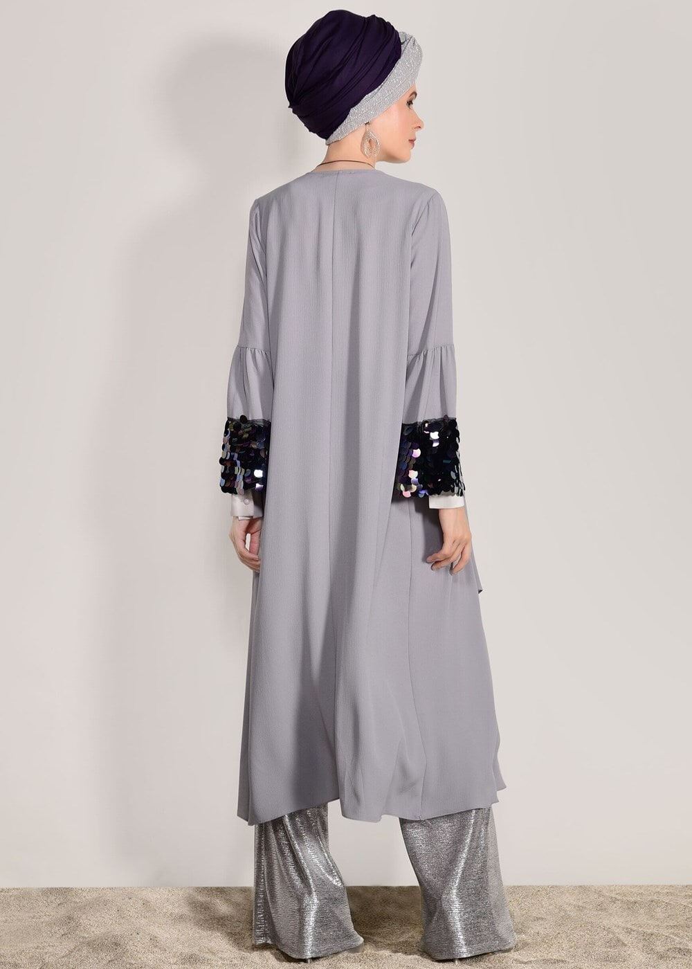 Tesettür giyim GRİ KOLLARI BÜZGÜ DETAYLI PUL PAYETLİ CEKET 9658 