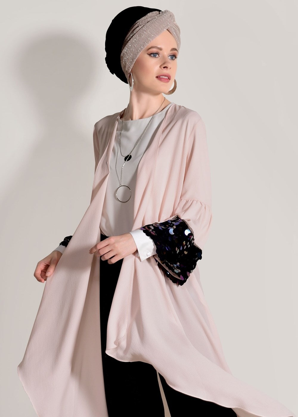 Tesettür giyim PUDRA KOLLARI BÜZGÜ DETAYLI PUL PAYETLİ CEKET 9658 