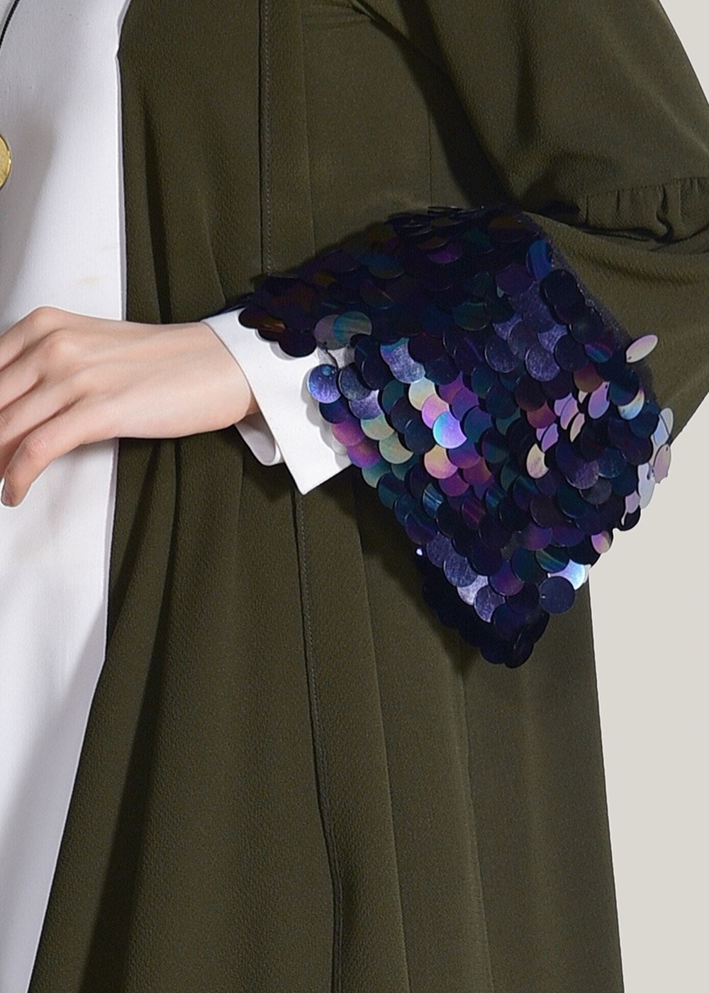 Tesettür giyim HAKİ KOLLARI BÜZGÜ DETAYLI PUL PAYETLİ CEKET 9658 