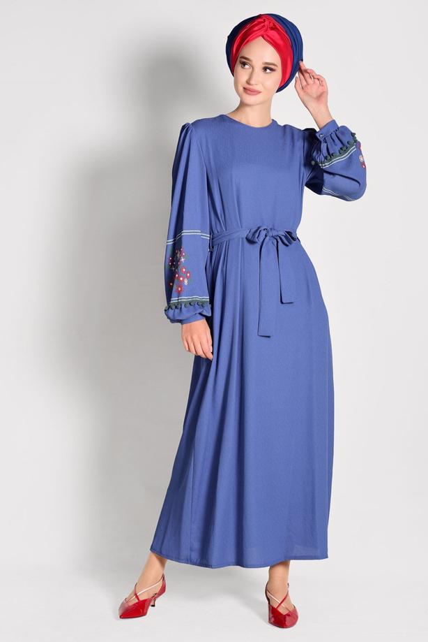 Tesettür giyim  KOLLARI ÇİÇEK DESENLİ ELBİSE 86071  - TRENDTESETTÜR