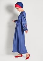 Tesettür giyim LACİVERT KOLLARI ÇİÇEK DESENLİ ELBİSE 86071 