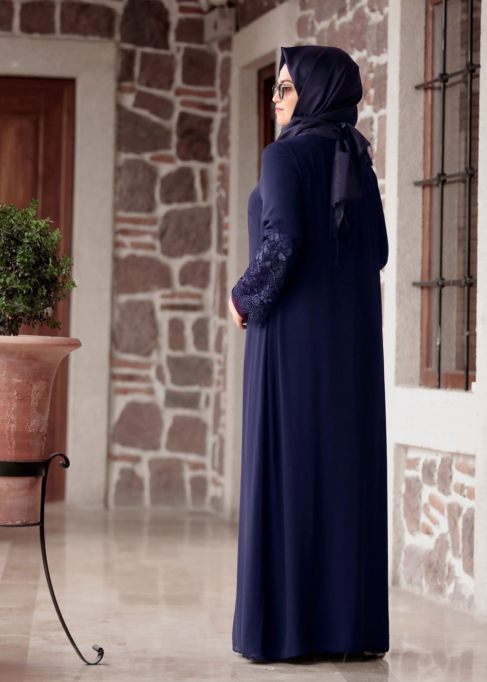 Vêtements hijab BLEU MARINE ROBE DÉTAIL DENTELLE T 4803