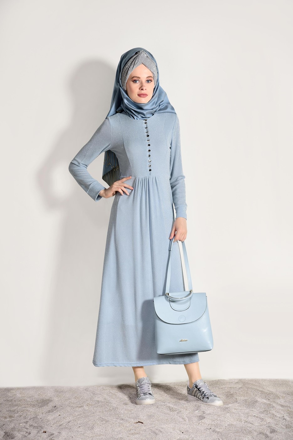Tesettür giyim MAVİ SİMLİ KUMAŞ DÜĞME DETAYLI ELBİSE 7475 