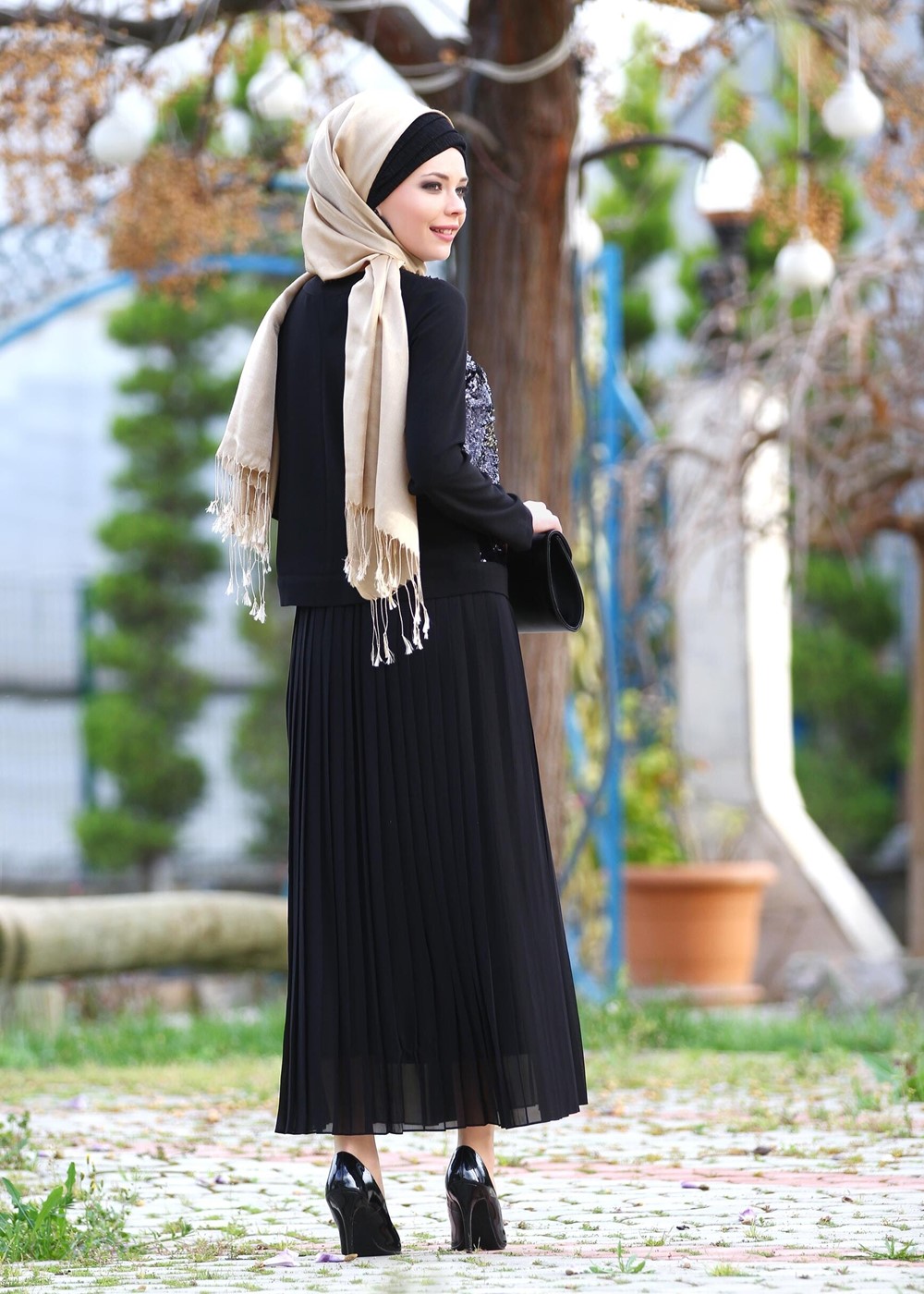 Vêtements hijab NOIR ROBE PLISSÉE DÉTAILLÉE À PAILLETTES T 7662