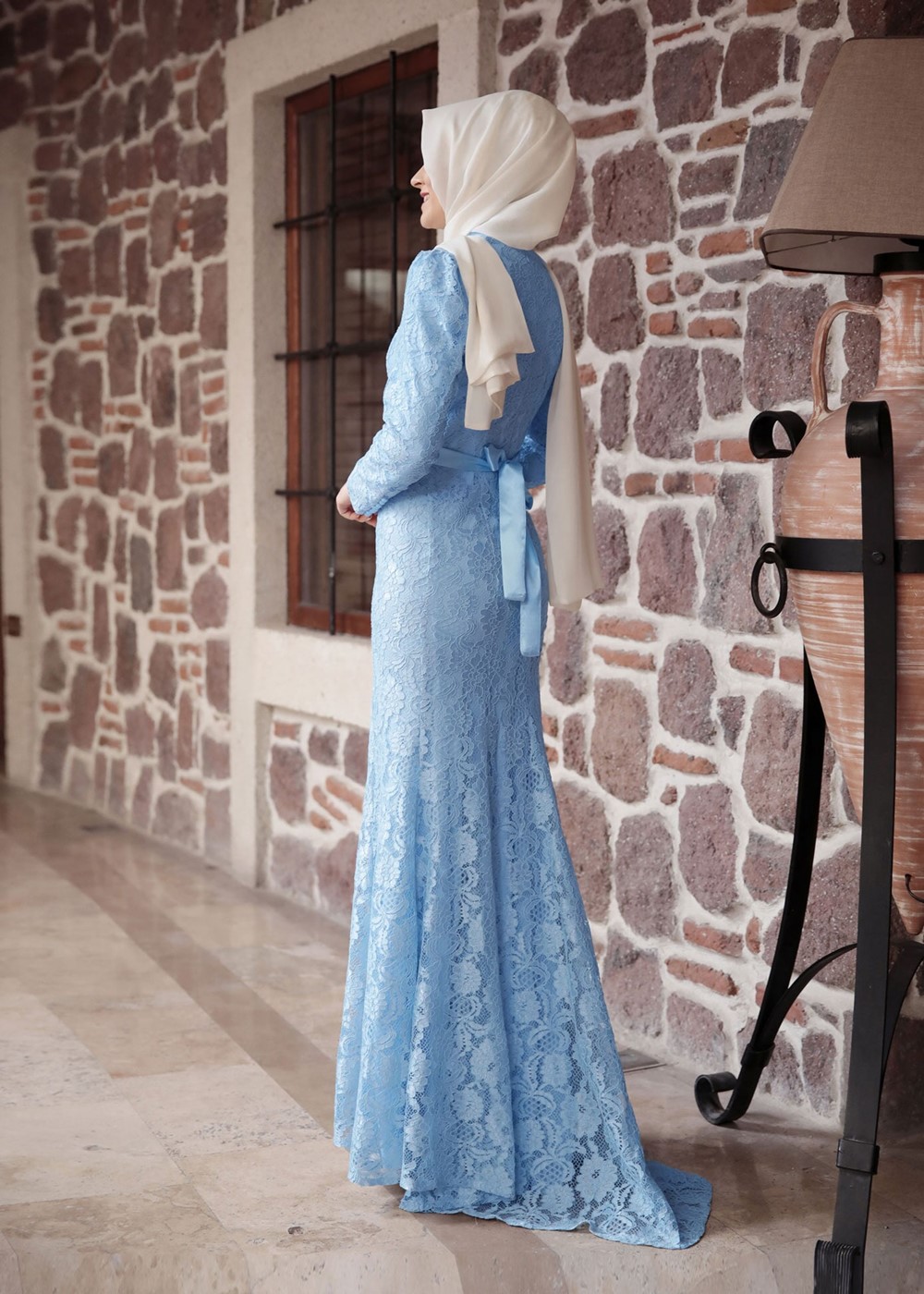 Tesettür giyim MAVİ DANTELLİ BELİ KUŞAKLI ABİYE ELBİSE 9713