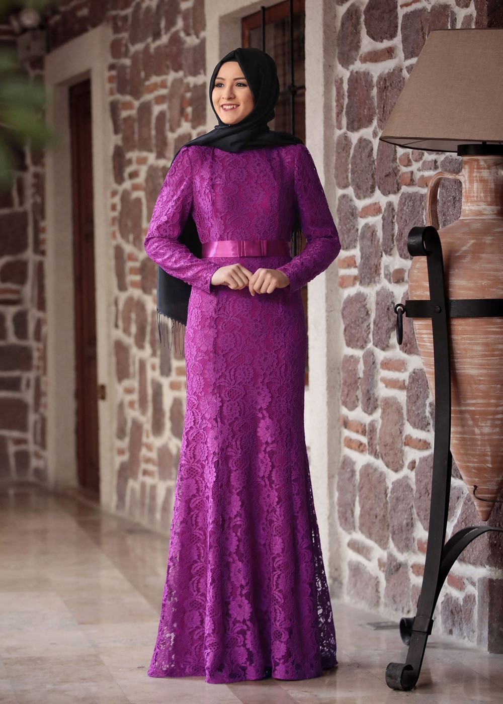Tesettür giyim FUŞYA DANTELLİ BELİ KUŞAKLI ABİYE ELBİSE 9713