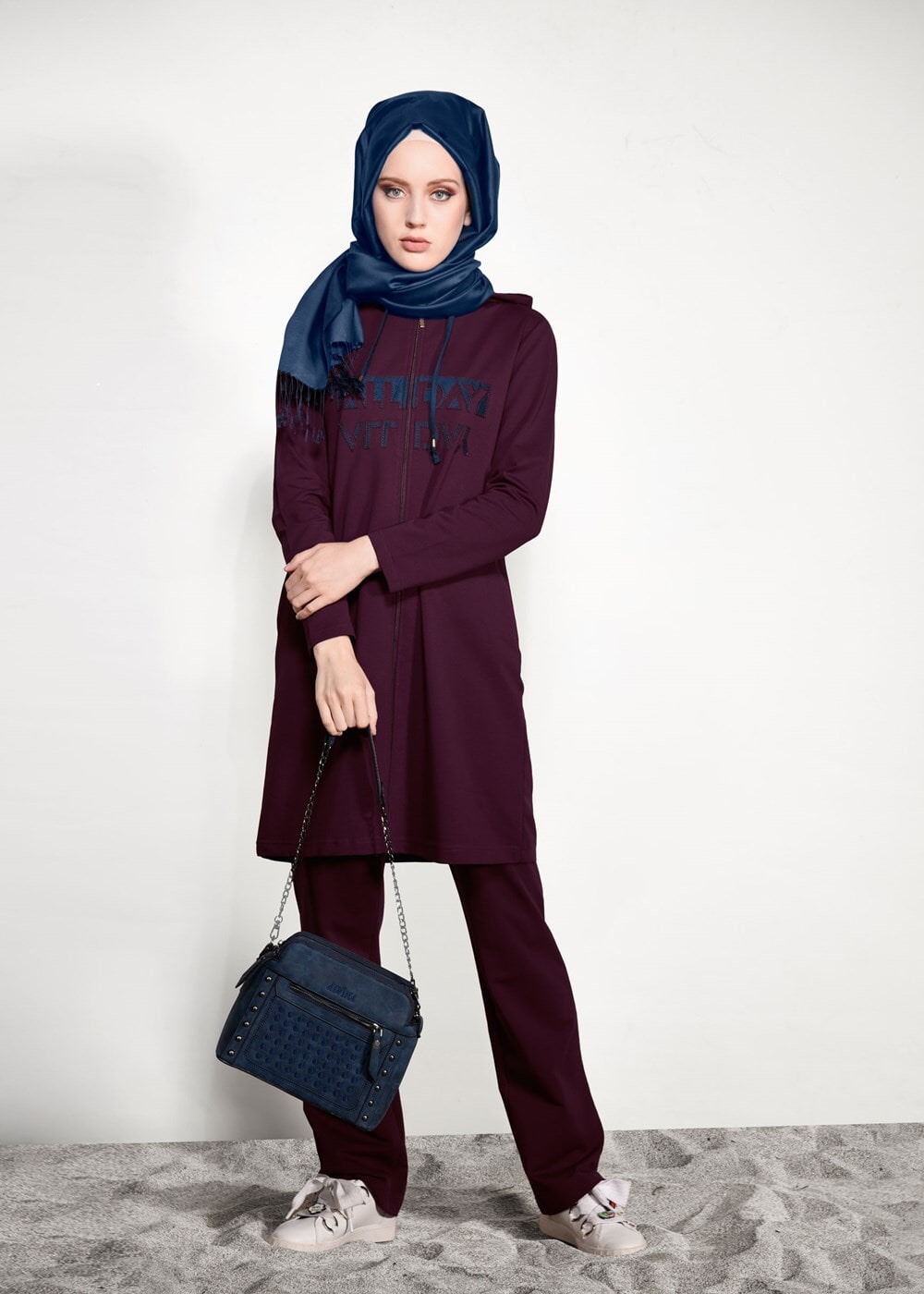 Tesettür giyim BORDO KAPÜŞONLU EŞOFMAN TAKIMI 10104