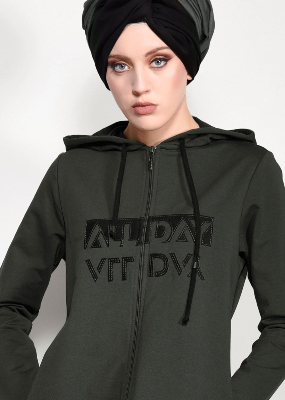 Tesettür giyim HAKİ KAPÜŞONLU EŞOFMAN TAKIMI 10104