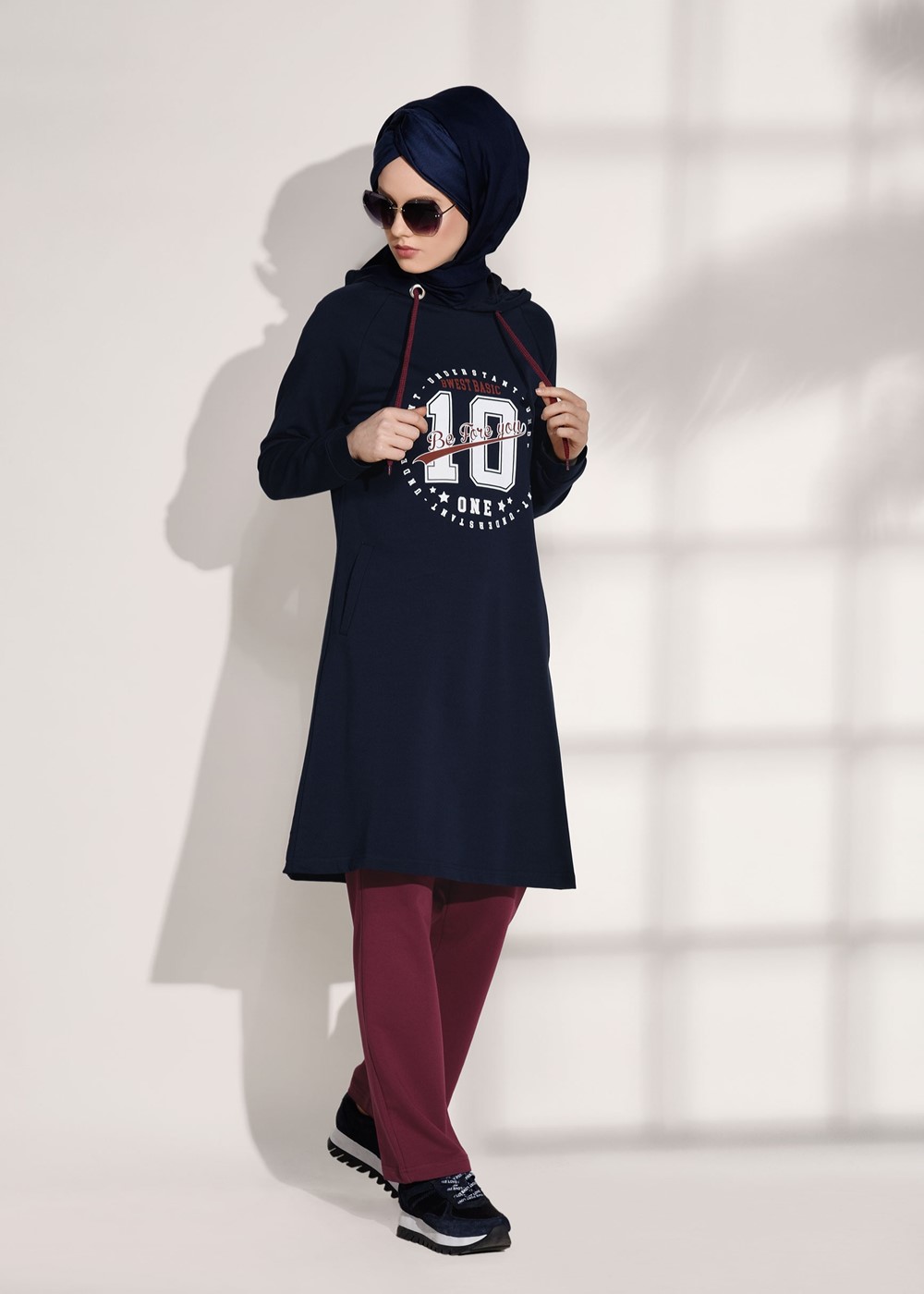 Vêtements hijab BLEU MARINE SURVÊTEMENT DÉTAILLÉ AVEC POCHES IMPRIMÉES 0708