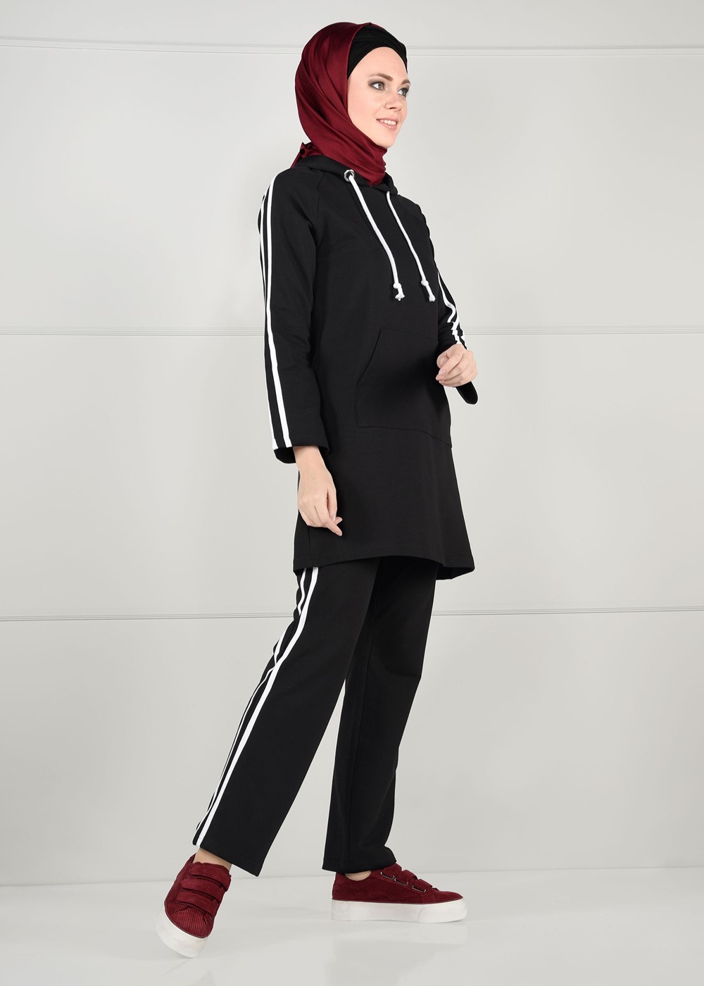 Vêtements hijab NOIR  Pantalon de Survêtement T 1500 