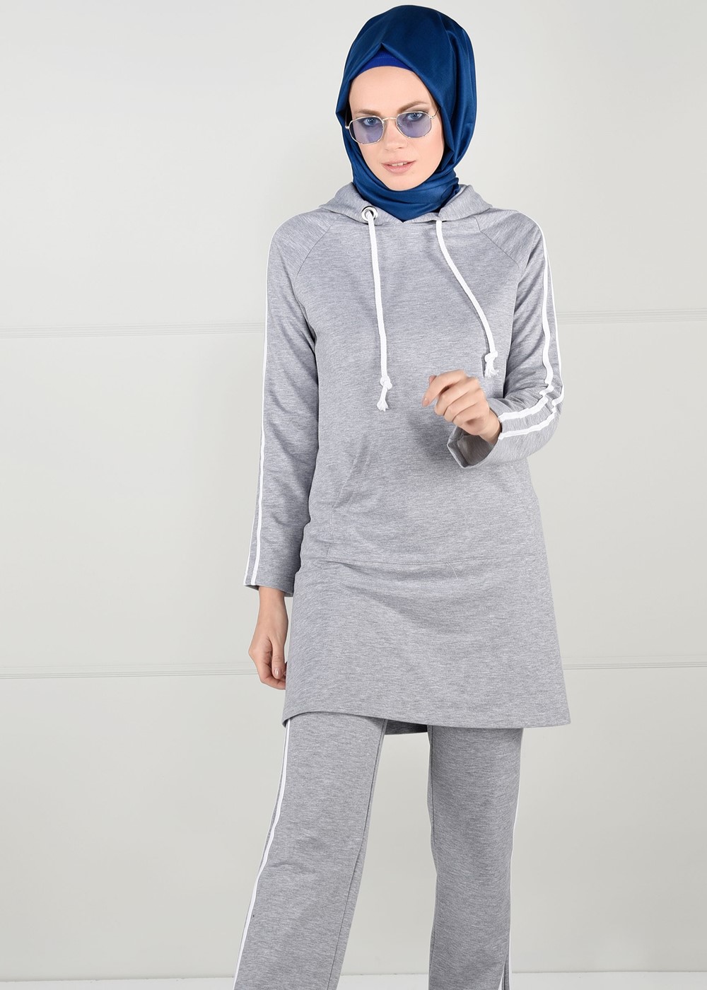Vêtements hijab GRIS  Pantalon de Survêtement T 1500 