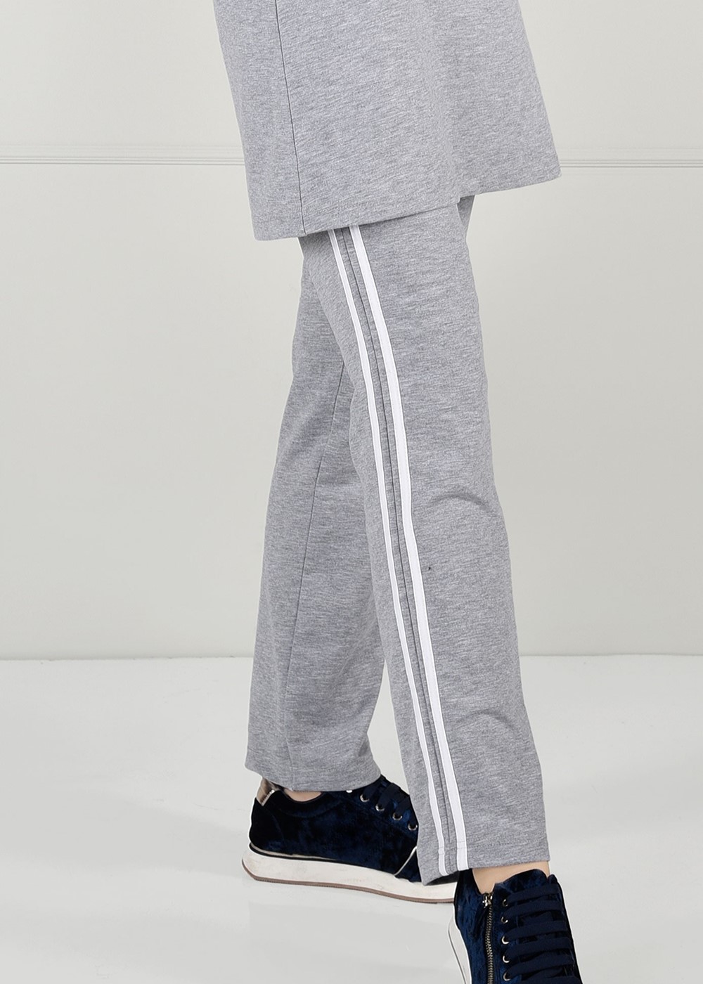 Vêtements hijab GRIS  Pantalon de Survêtement T 1500 