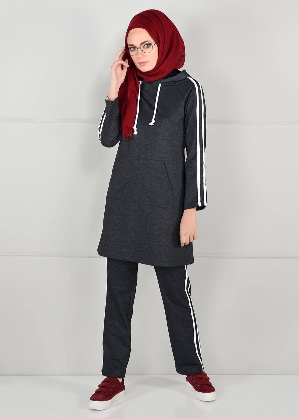 Vêtements hijab GRIS  Pantalon de Survêtement T 1500 