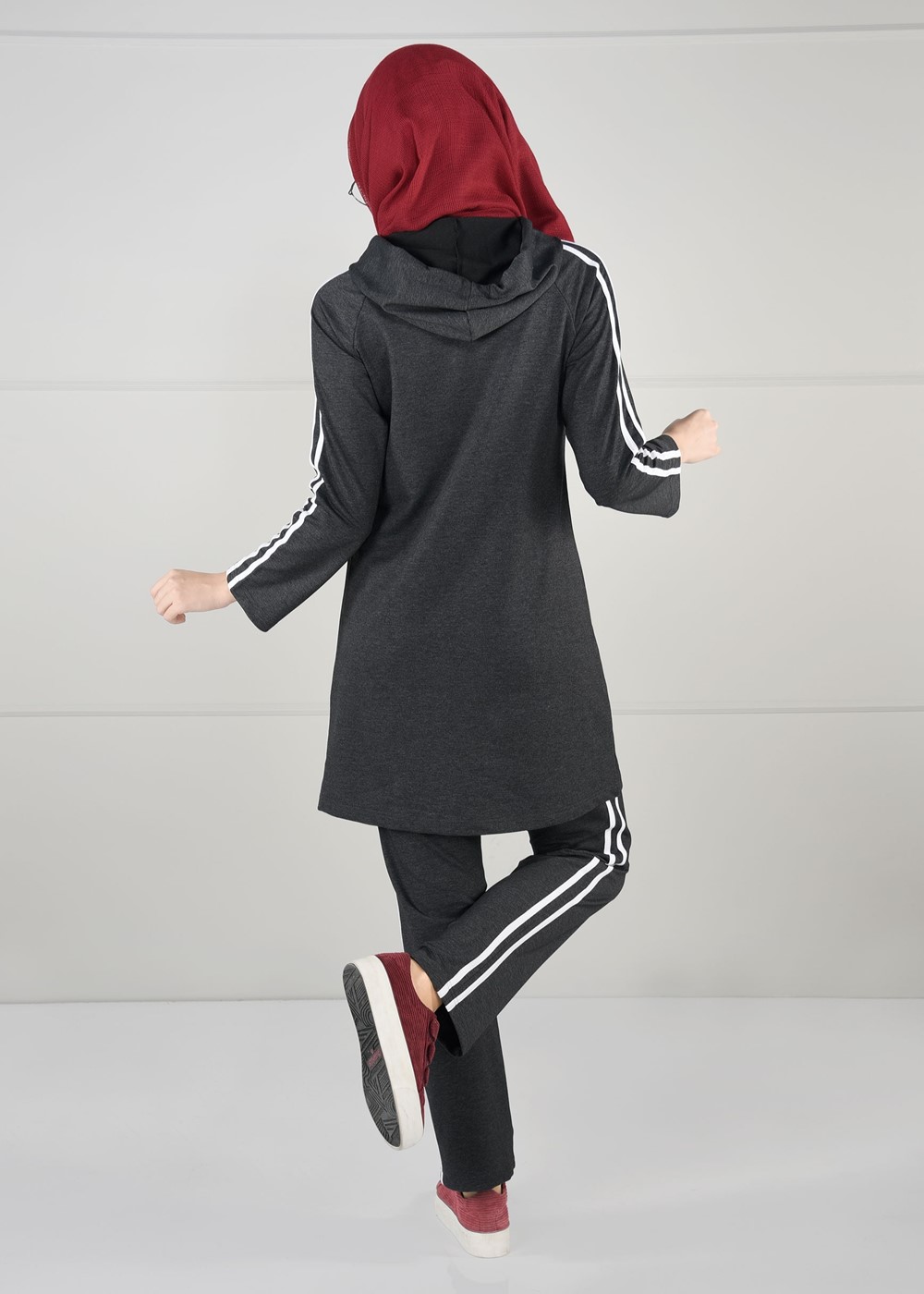 Vêtements hijab GRIS  Pantalon de Survêtement T 1500 