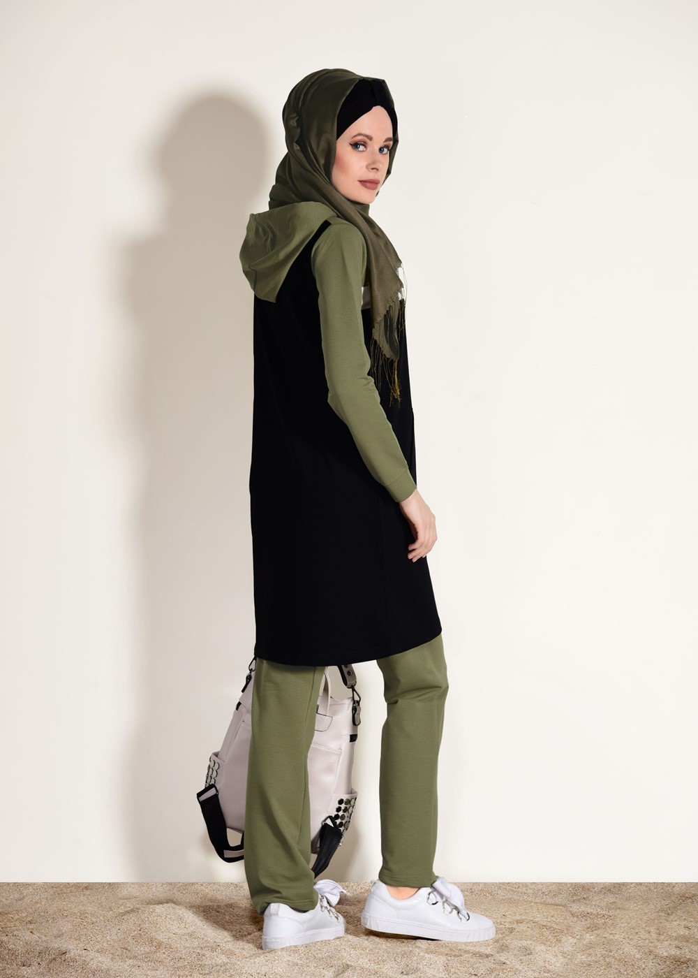 Tesettür giyim YEŞİL KAPÜŞONLU CEP DETAYLI EŞOFMAN TAKIM 3518 