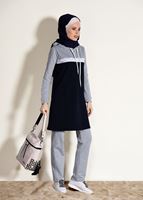Vêtements hijab BLEU MARINE SURVÊTEMENT DÉTAILLÉ AVEC POCHE À CAPUCHE 3518