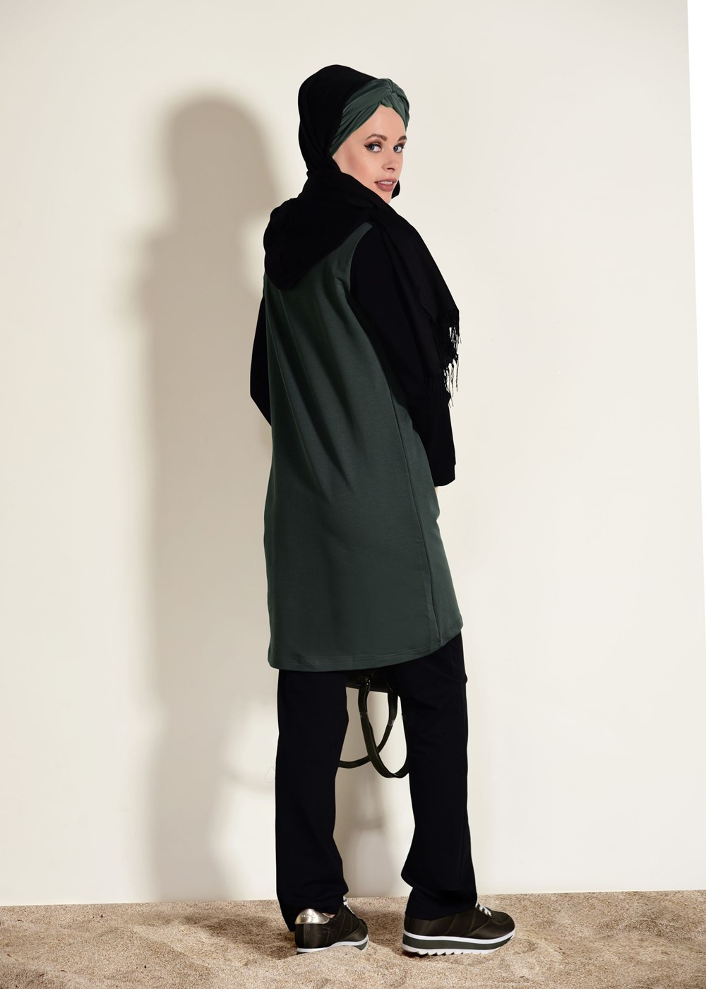 Tesettür giyim HAKİ KAPÜŞONLU CEP DETAYLI EŞOFMAN TAKIM 3518 