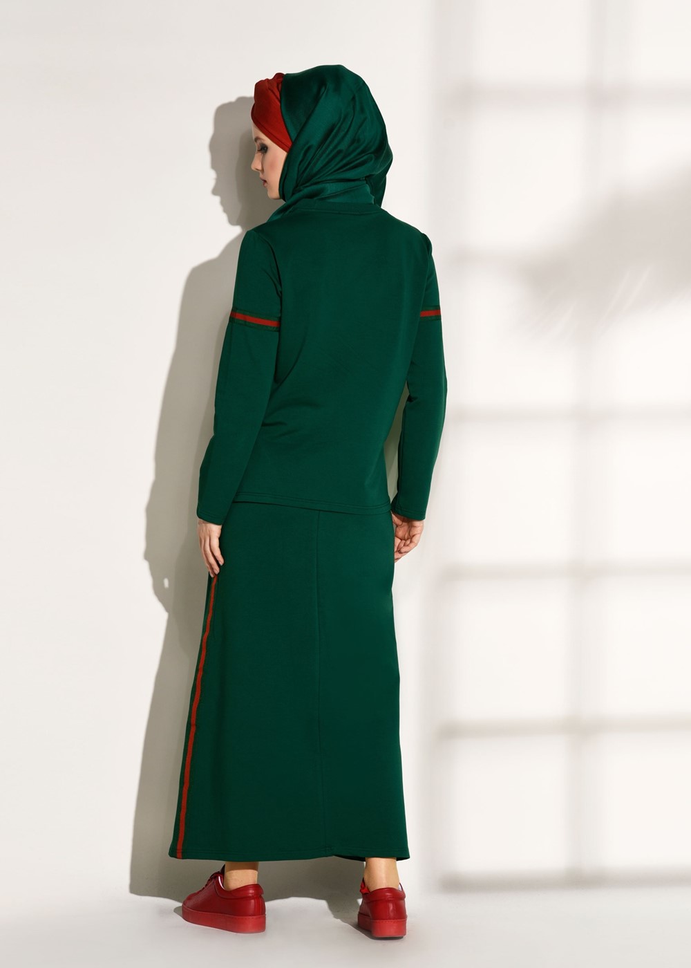 Tesettür giyim YEŞİL ŞERİT DETAYLI ETEKLİ EŞOFMAN TAKIMI 3708 