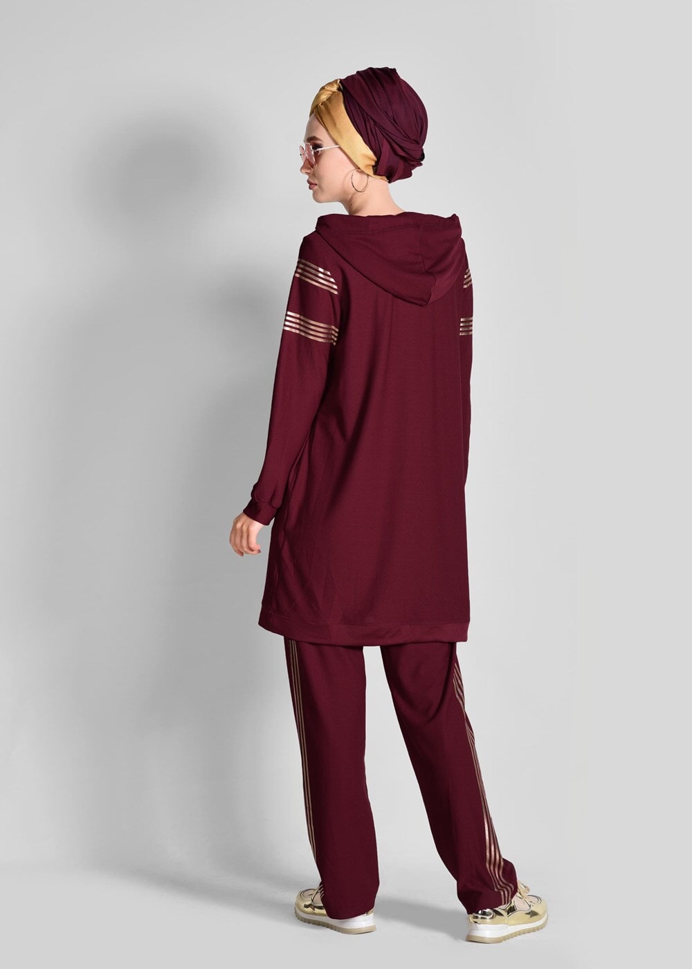 Tesettür giyim BORDO KAPÜŞONLU ÇİZGİ DETAYLI EŞOFMAN TAKIMI 4618