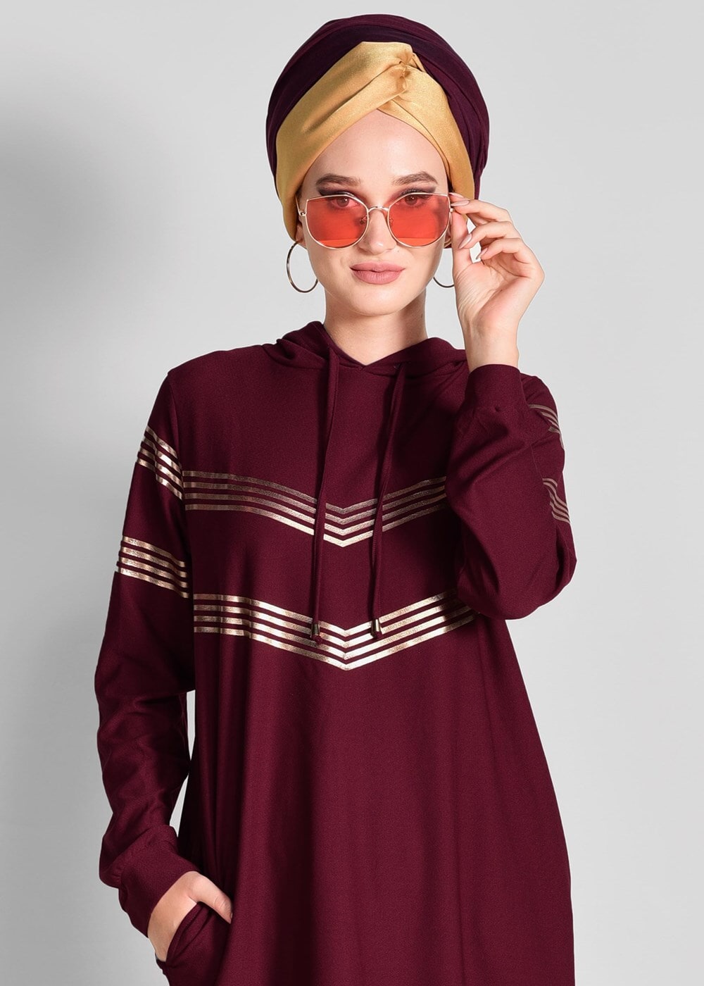 Tesettür giyim BORDO KAPÜŞONLU ÇİZGİ DETAYLI EŞOFMAN TAKIMI 4618