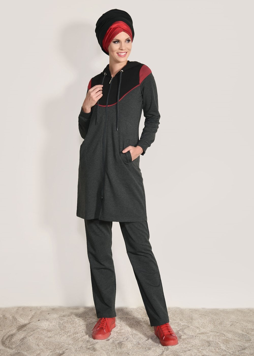 Tesettür giyim GRİ KAPÜŞONLU FERMUARLI 2&prime;Lİ EŞOFMAN TAKIM  6918
