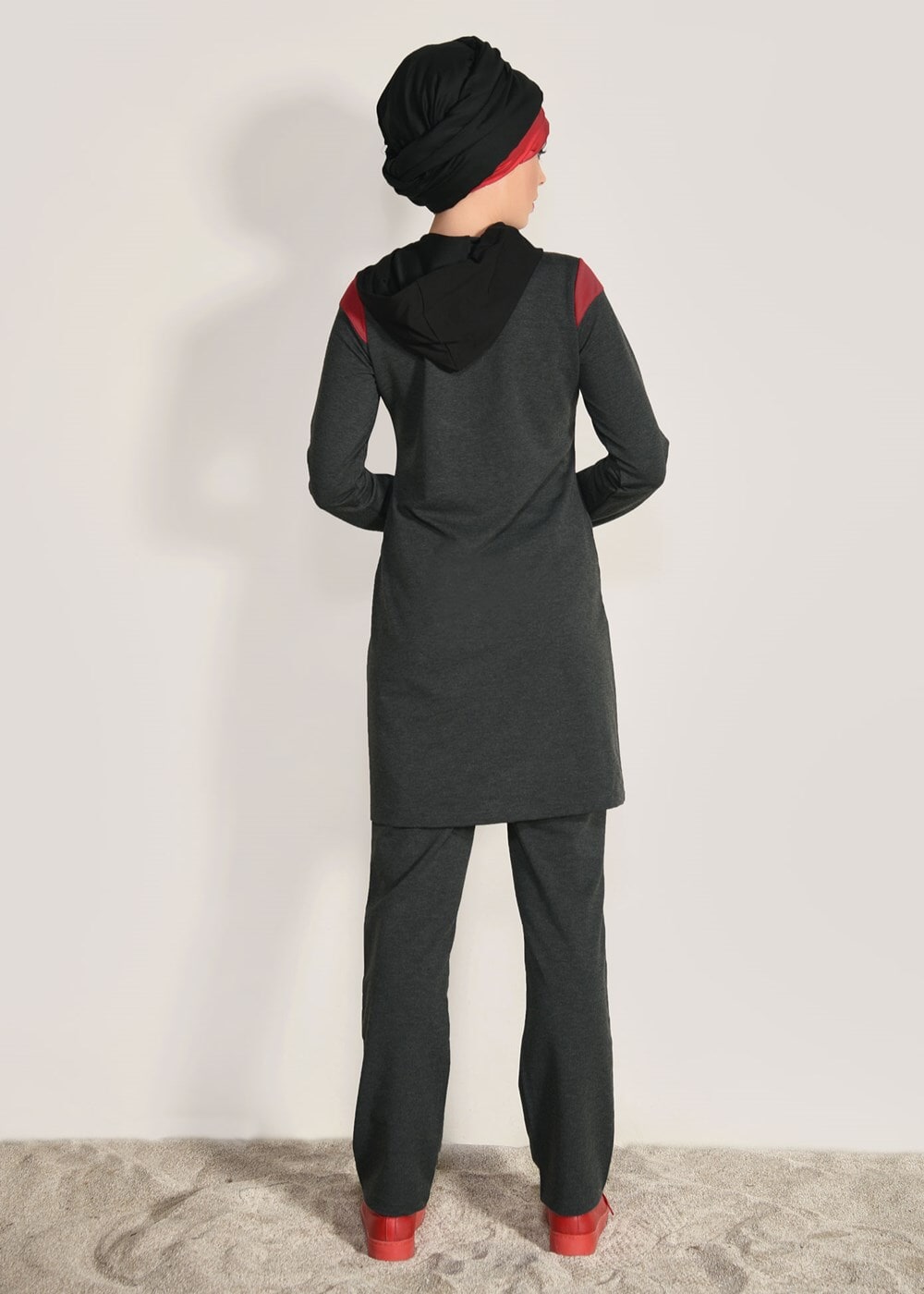 Tesettür giyim GRİ KAPÜŞONLU FERMUARLI 2&prime;Lİ EŞOFMAN TAKIM  6918
