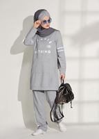 Tesettür giyim GRİ CEP DETAYLI BASKILI EŞOFMAN TAKIM 7708 