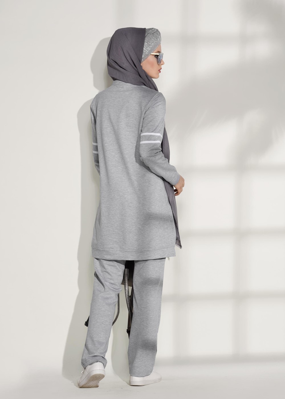 Vêtements hijab GRIS SURVÊTEMENT IMPRIMÉ DÉTAILLÉ AVEC POCHE 7708