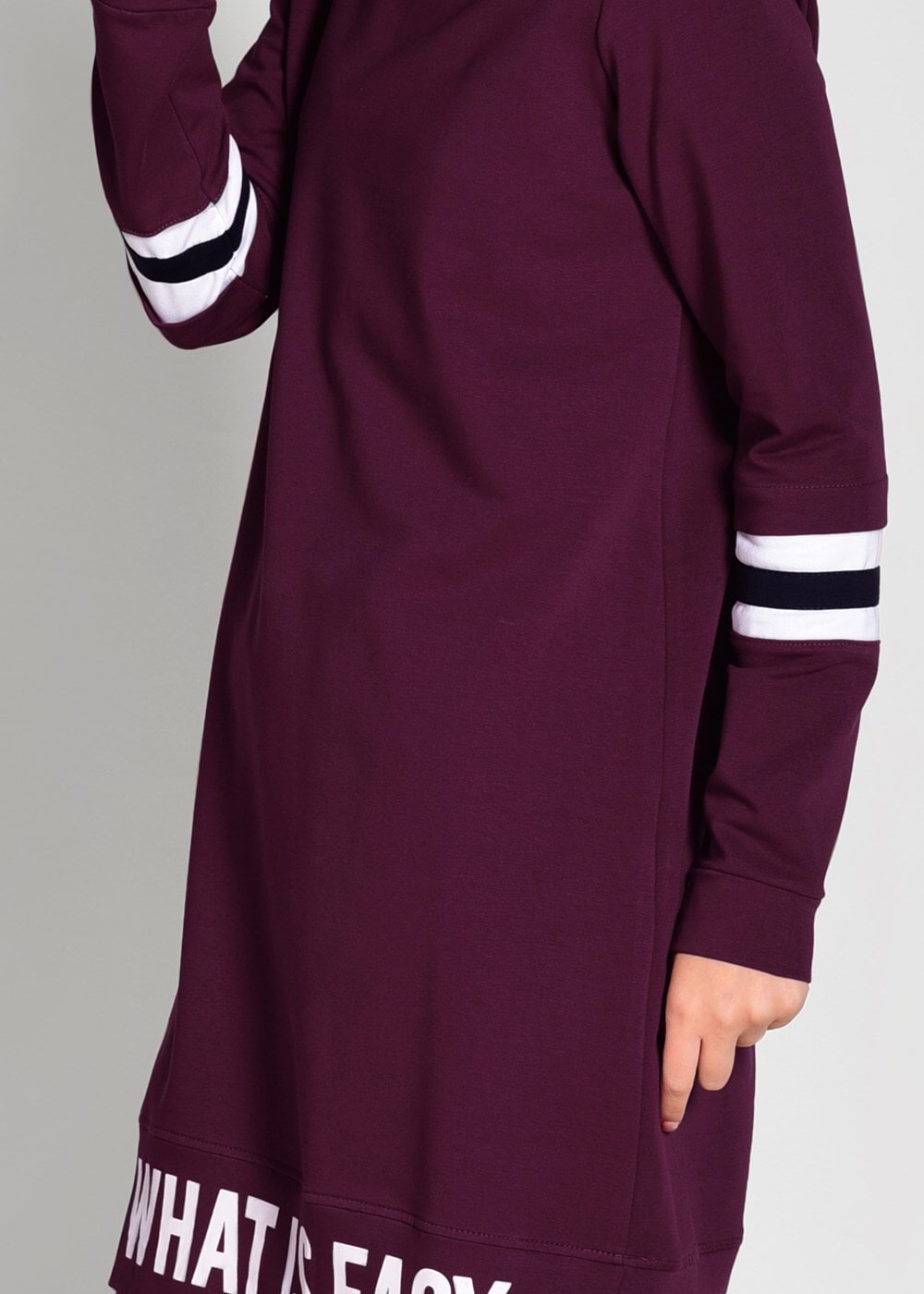 Tesettür giyim BORDO ÇİZGİ DETAYLI YAZI BASKILI 2&prime;Lİ EŞOFMAN TAKIM 7718