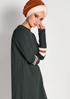 Vêtements hijab KAKI SURVÊTEMENT 2 PIÈCES IMPRIMÉ TEXTE DÉTAILLÉ À RAYURES T 7718