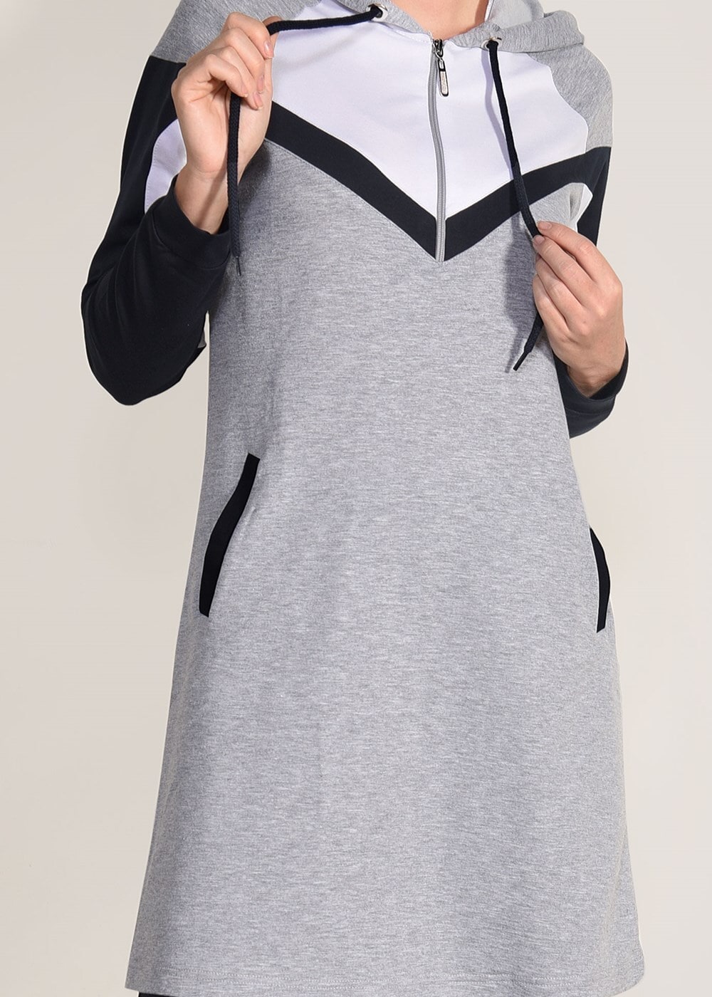 Tesettür giyim GRİ KAPÜŞONLU CEP DETAYLI EŞOFMAN TAKIM 9818 