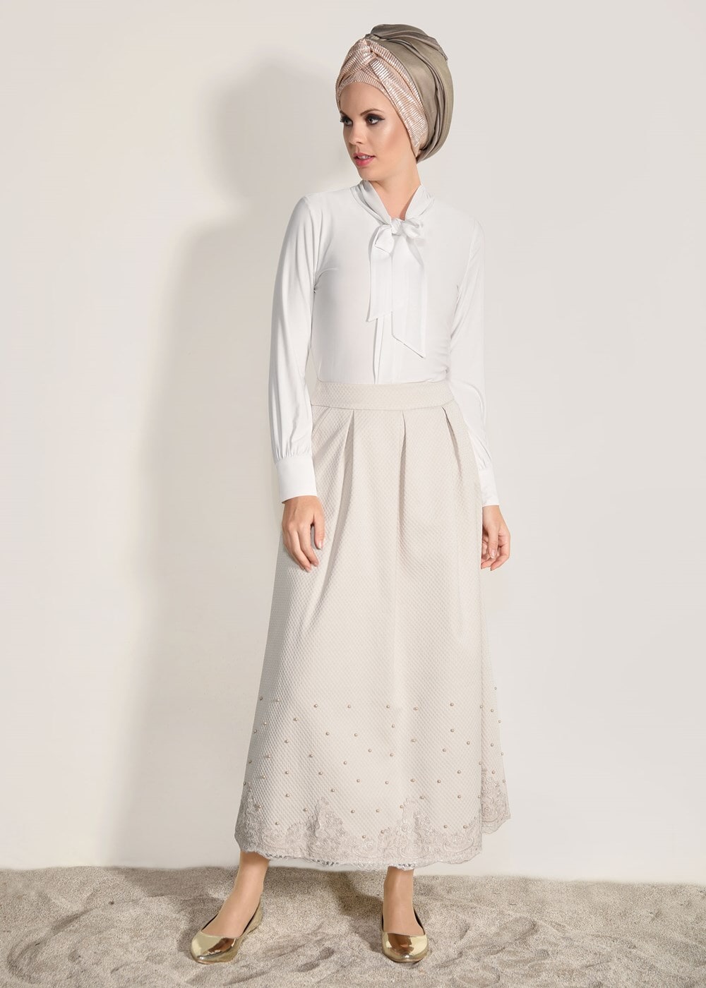 Tesettür giyim BEJ DANTEL DETAYLI JAKAR ETEK 6068-1