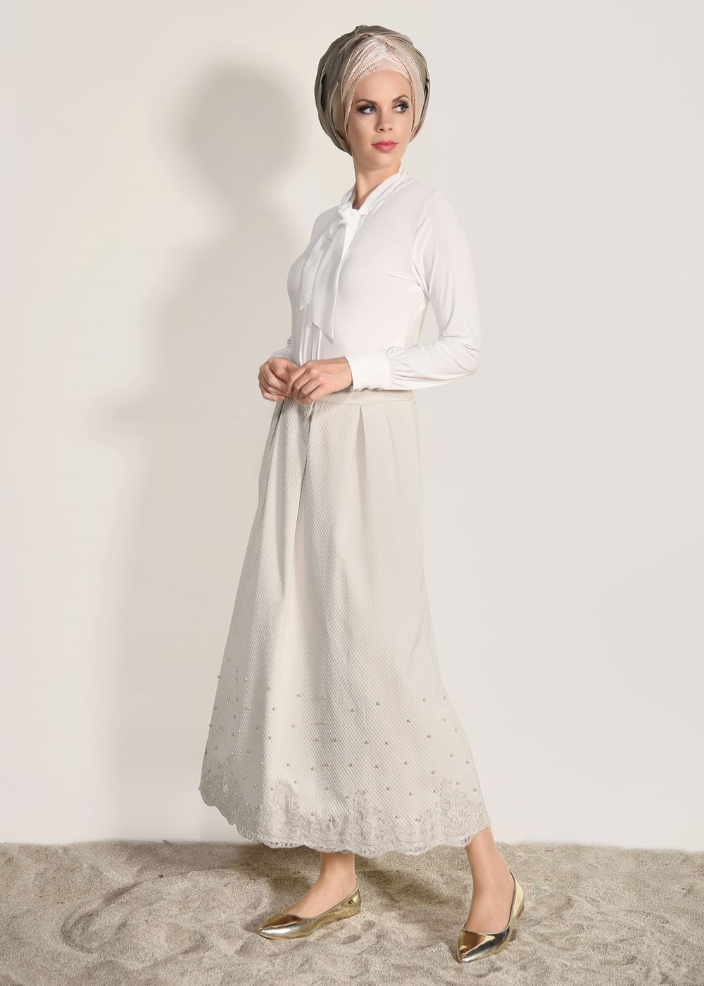 Tesettür giyim BEJ DANTEL DETAYLI JAKAR ETEK 6068-1