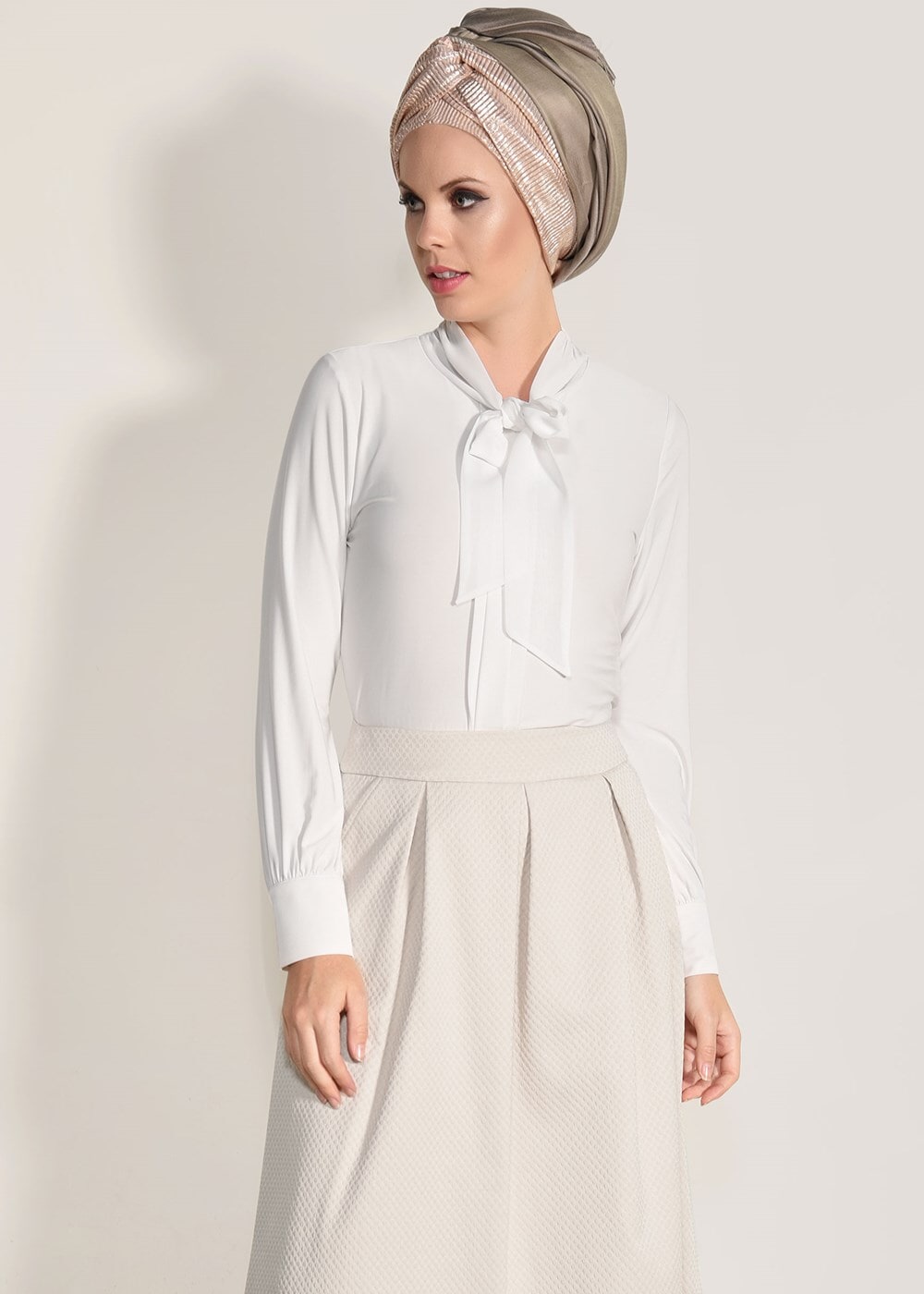 Tesettür giyim BEJ DANTEL DETAYLI JAKAR ETEK 6068-1