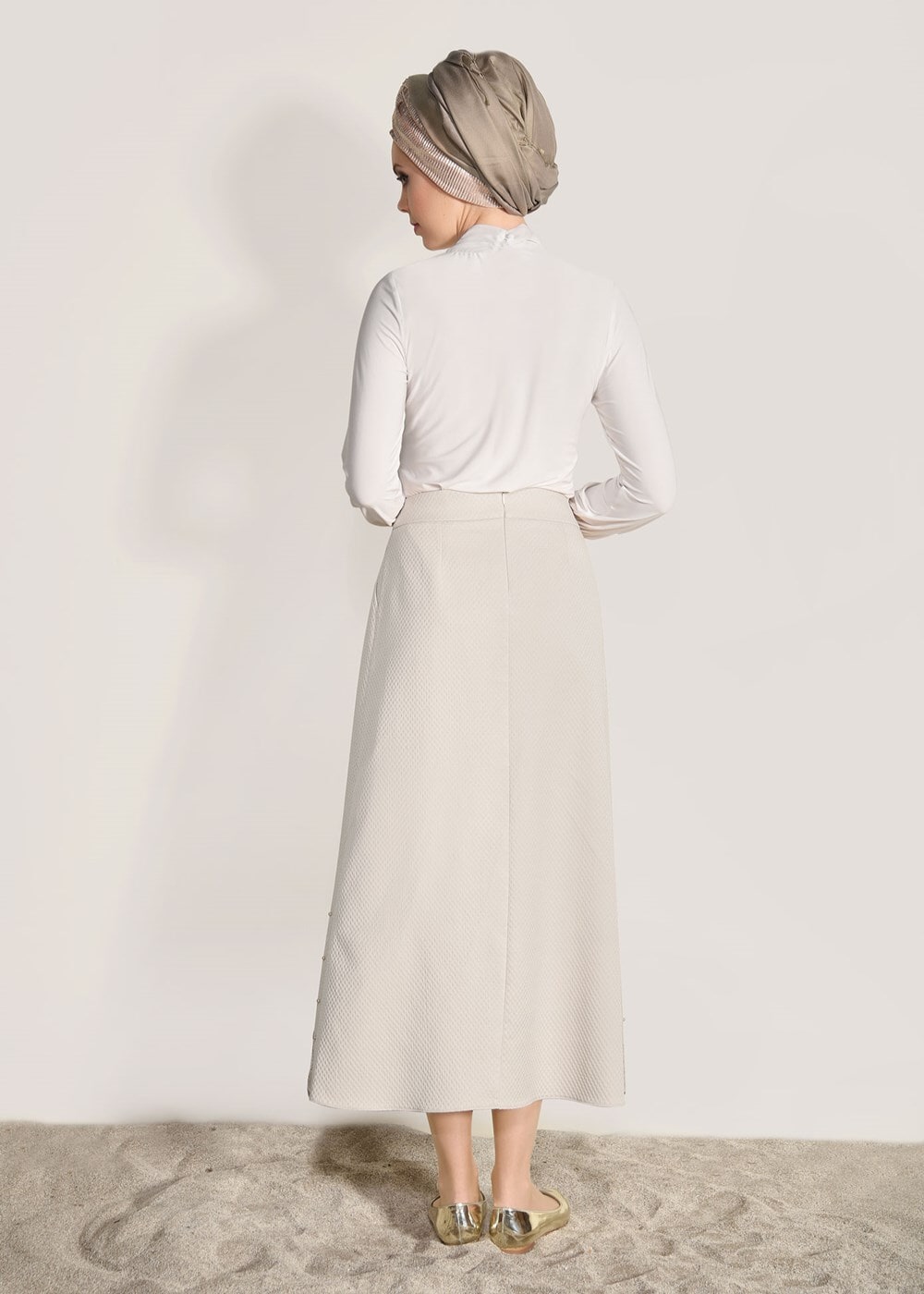 Tesettür giyim BEJ DANTEL DETAYLI JAKAR ETEK 6068-1