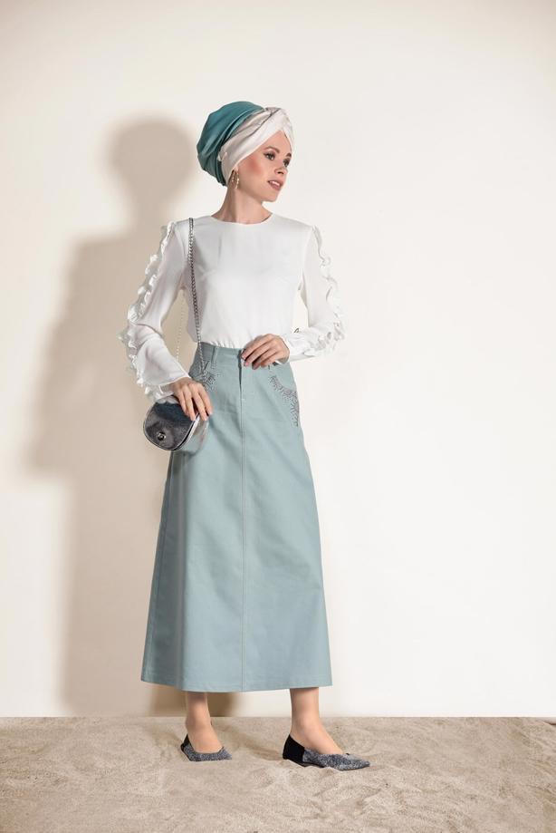 Tesettür giyim  TAŞ BASKI DETAYLI CEPLİ SPOR KESİM ETEK 5221-1 - TRENDTESETTÜR