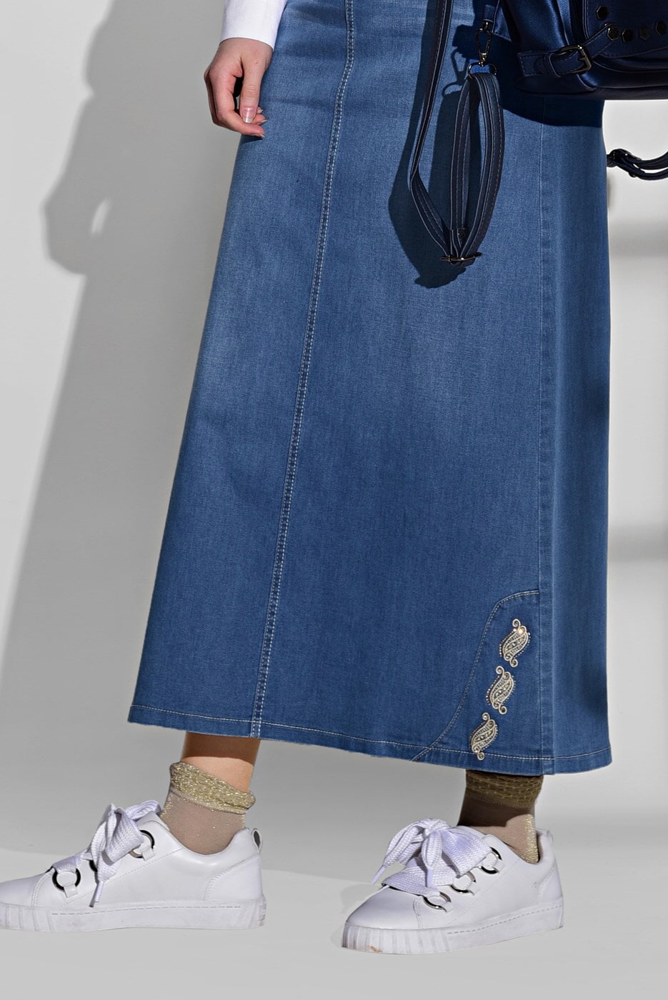 Hijab clothing NAVY BLUE EMBROIDERY DETAILED DENIM SKIRT 0131  